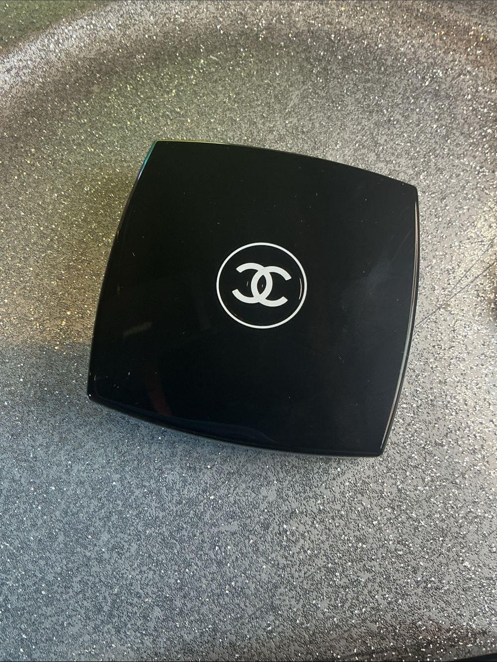 CHANEL Les 4 Ombres Quadra Eyeshadow - 14 Mystic Eyes (Pink, Brown, Gray, Taupe) - Picture 4 of 5